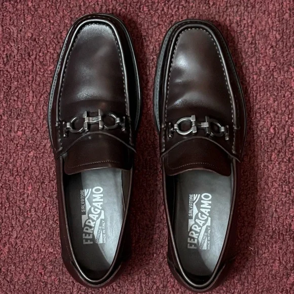 Salvatore Ferragamo Men display picture 1